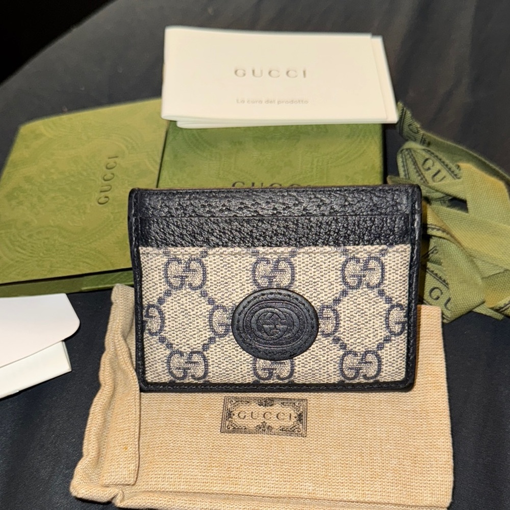 Gucci Navy and Cream GG Monogram Card Holder 100% Authentic Excellent Condition